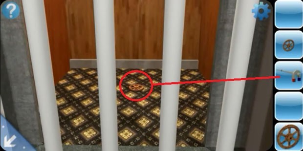 Используйте магнит и палку, чтобы достать шестерёнку